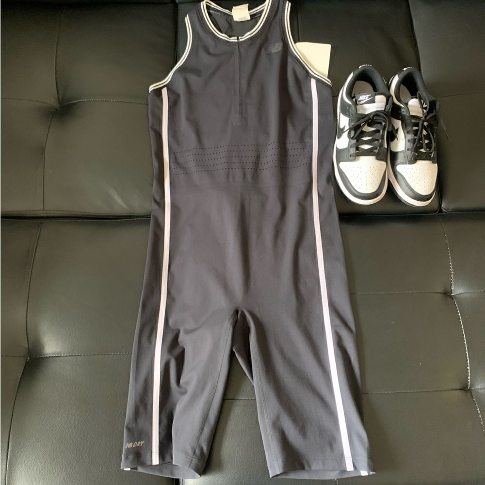 NEW BALANCE BLACK ROMPER - Picture 3 of 9